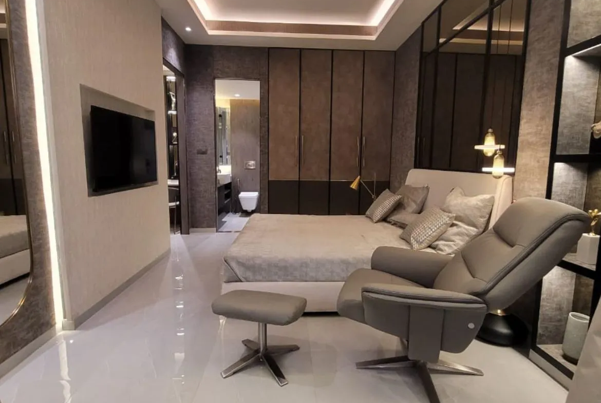 roswalt zaiden project in jogeshwari west oshiwara game area